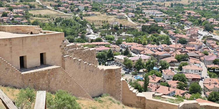 Fethedilemeyen kale 8 asır sonra da dikkat çekiyor