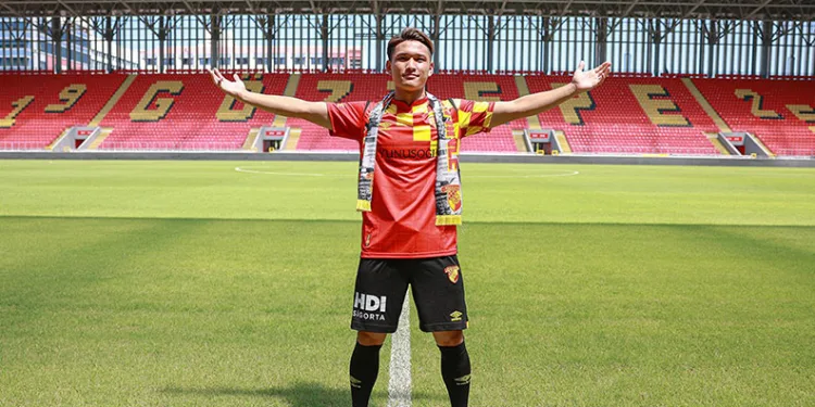 Göztepe’ye Japon orta saha