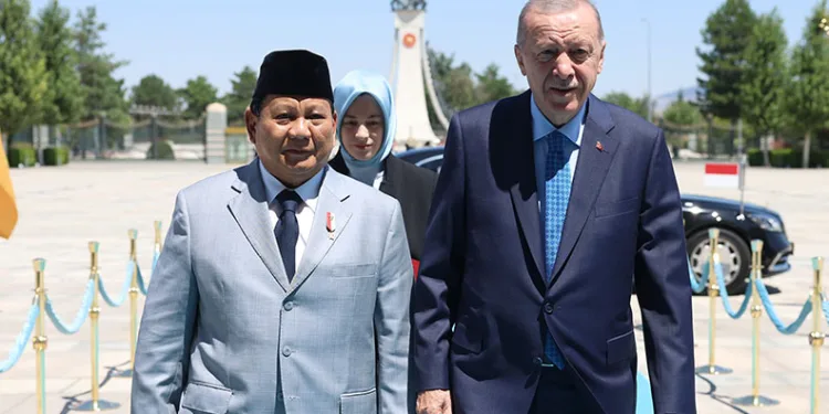 Erdoğan, Endonezya Cumhurbaşkanı ile görüştü
