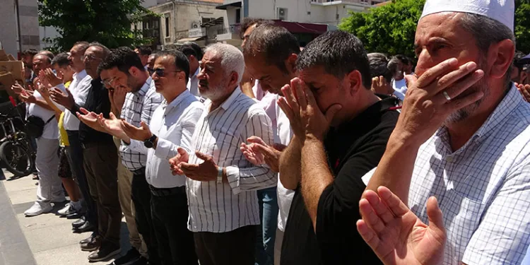 Mersin’de İsmail Haniye için gıyabi cenaze namazı kılındı