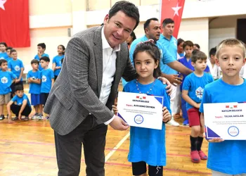 Genç judo ve taekwondocular sertifikalarını aldı