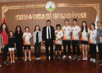 Türkiye ikincisi sporculardan Erkan Aydın’a ziyaret