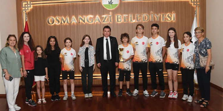 Türkiye ikincisi sporculardan Erkan Aydın’a ziyaret