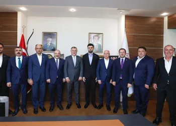Bursaspor’dan Bakan Bak’a ziyaret
