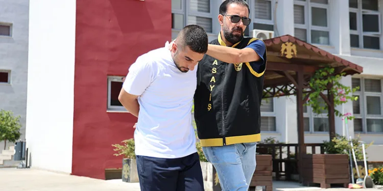 Tatile geldi, kardeşine kötü davranan eniştesini öldürdü