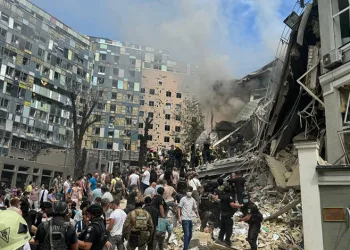 Rusya Ukrayna’da çocuk hastanesini vurdu