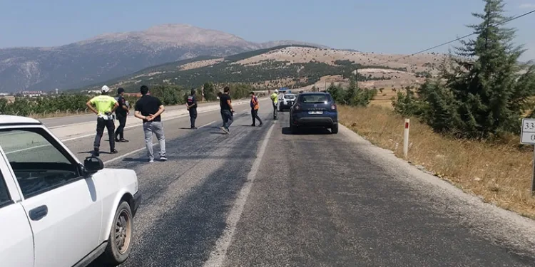 Denizli -Antalya karayolu çift yönlü trafiğe kapatıldı