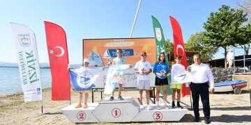 Yelken yarışlarında kupalar sahiplerini buldu