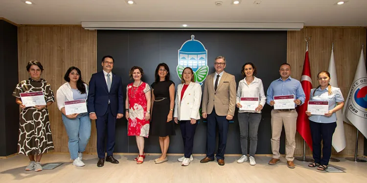 Sürdürülebilirlik uzmanları sertifikalarını aldı