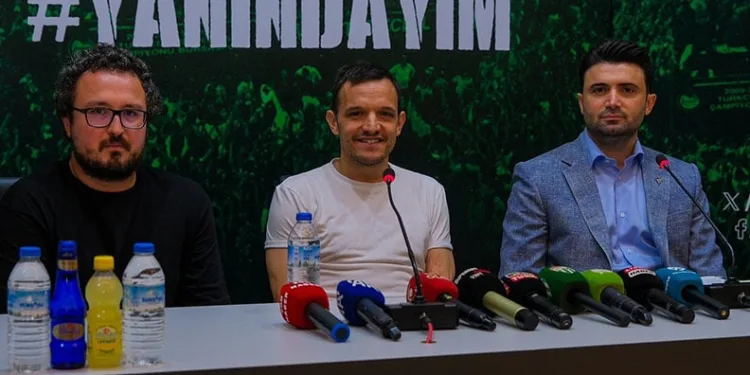Bursaspor’un yeni teknik direktörü Pablo Martin Batalla imzayı attı
