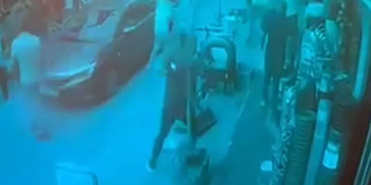 Bıçaklı sopalı akraba kavgası: 9 yaralı
