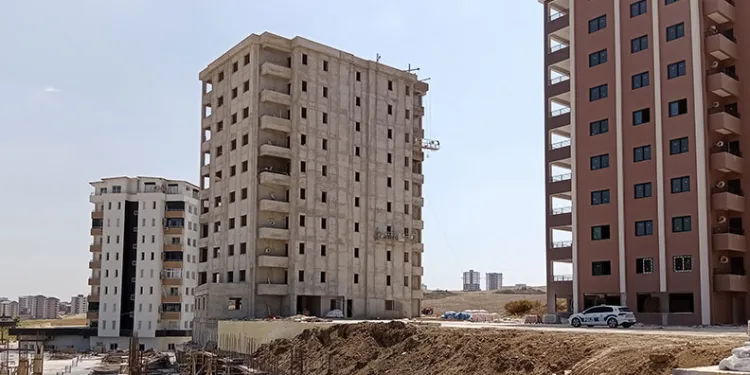 Adana’da inşaatın 6’ıncı katından düşen işçi öldü