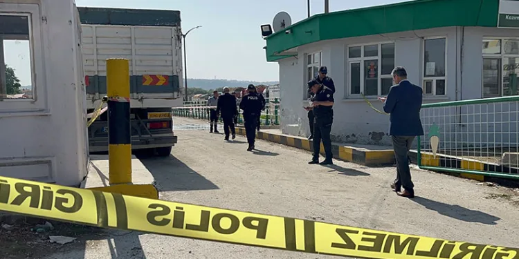 Husumetlisini öldüren baba ve oğluna 10’ar yıl hapis cezası