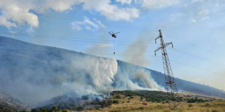 Arnavutluk’un güneyinde orman yangınları