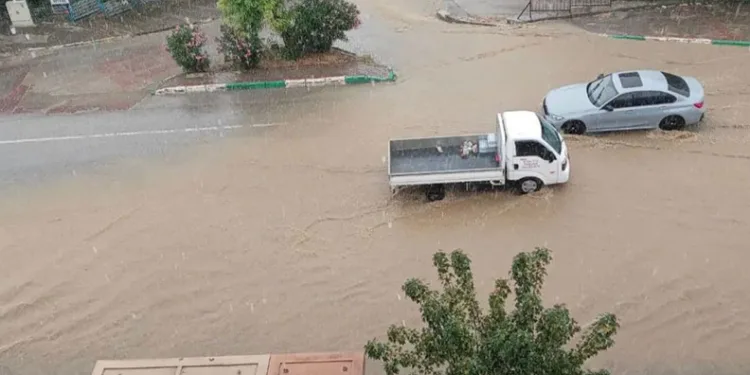 Bursa’da aniden bastıran yağmur, hayatı felç etti