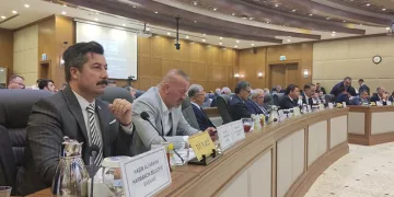 Ercan Özel çiftçinin sorunlarını meclise taşıdı
