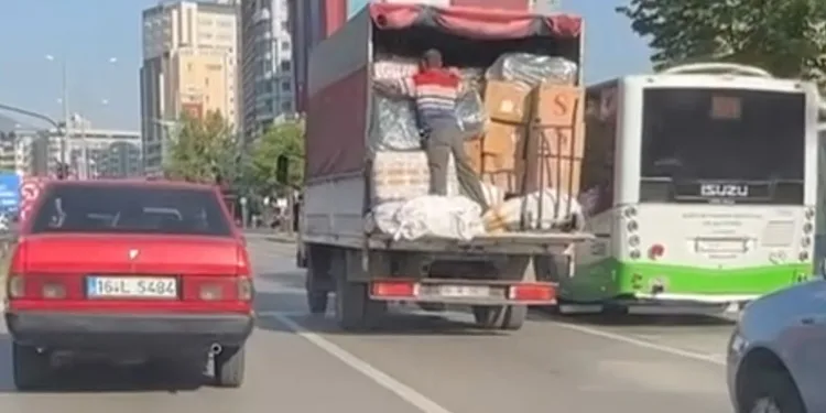 Bursa’da evden eve tehlikeli taşımacılık