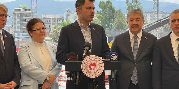 “2025 yılında evine girmeyen tek depremzede kalmayacak”