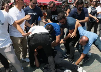 Yasak kararına rağmen yapılmak istenen LGBT açıklamasına 4 gözaltı