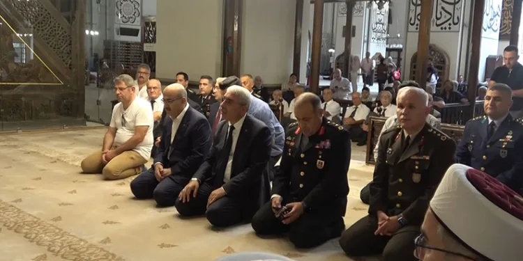 15 Temmuz Şehitleri için Ulucami’de Kuran-ı Kerim okundu