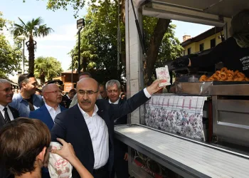 Osmangazi’de 15 Temmuz şehitleri için lokma ikramı