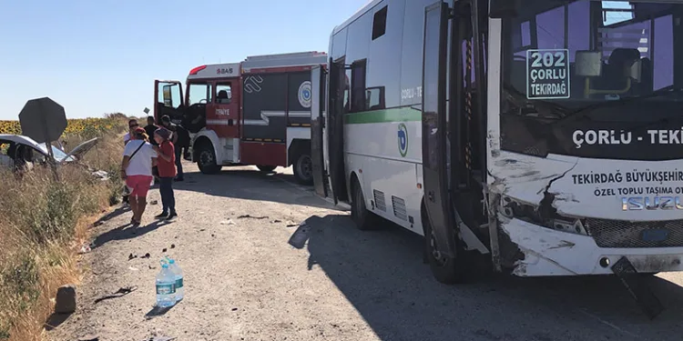 Tekirdağ’da yolcu minibüsü otomobille çarpıştı: 4 yaralı