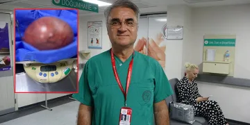Karın ağrısı şikayeti ile gitti, rahminden 5,5 kilo kitle çıktı