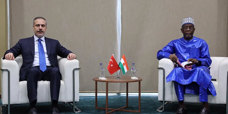 Bakan Fidan, Nijer Dışişleri Bakanı Sangare ile görüştü