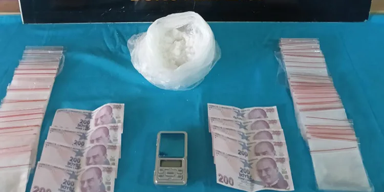 Bursa’da dur ihtarına uymadı, motosikletten uyuşturucu çıktı