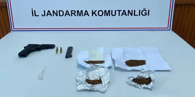 Kastamonu’da uyuşturucuyla yakalanan 3 şahıs tutuklandı