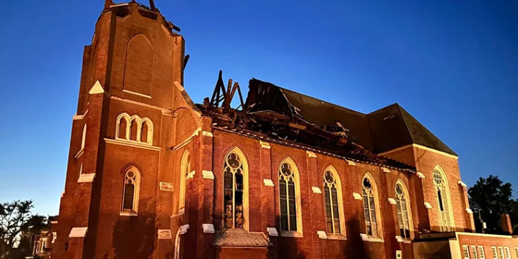 New York’u hortum vurdu: 1 kişi öldü, acil durum ilan edildi