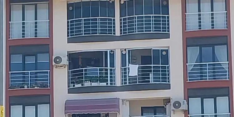 5’inci kattan düşen çocuk hayatını kaybetti