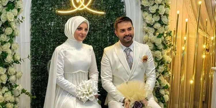 Kadir Ezildi nişanlandı