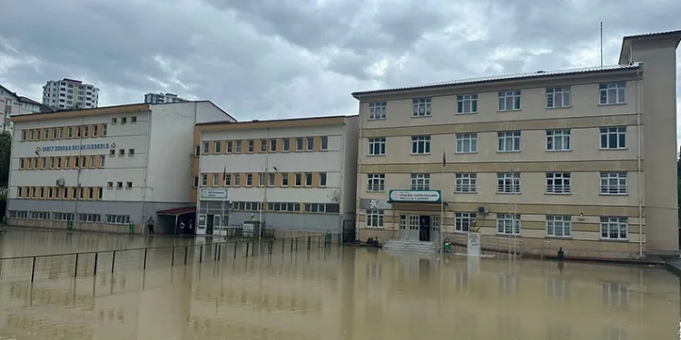 Ordu’da sel ve su baskınları