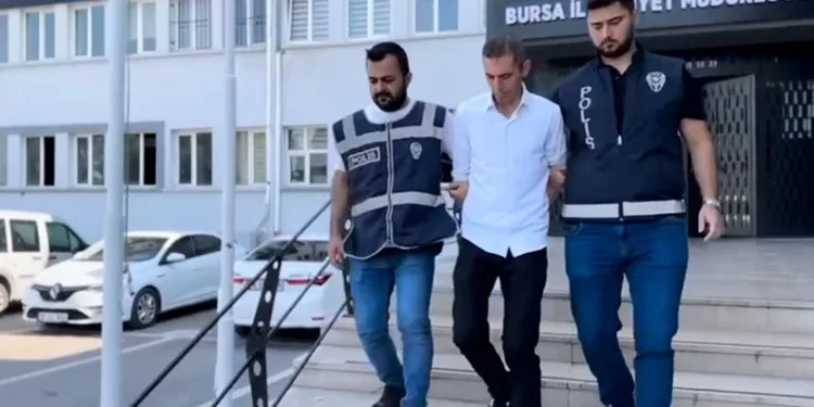 Bursa’da yerde bulduğu kimlikle 2 yıl polisten kaçtı