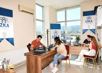 İznik Belediyesi iş kariyer ofisi hizmete başladı