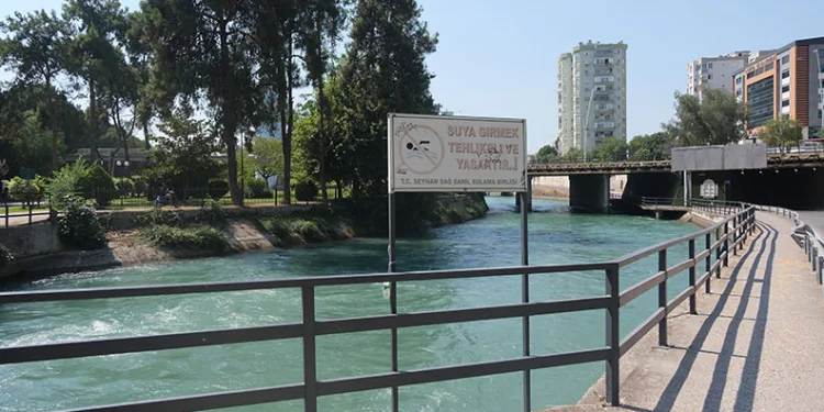 Adana’da inanılmaz ölüm