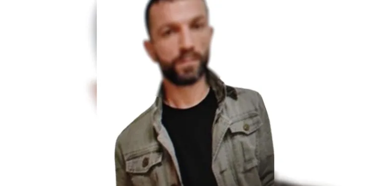 Tartıştıkları adamı bıçaklayıp denize attılar