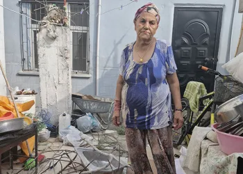 Bulduğu telefonu karakola götüren kadın hırsızlıkla suçlandı