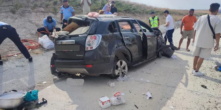 Aksaray’da otomobil bariyerlere çarptı: 1 ölü, 2 yaralı