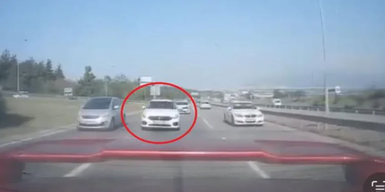 Bursa’da makas atıp trafiği tehlikeye soktu