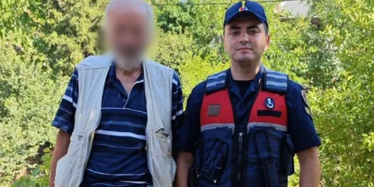 Jandarma kayıp şahsı ormanlık alanda buldu