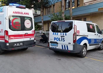 2 çocuğunu tabancayla öldüren baba kendini vurdu