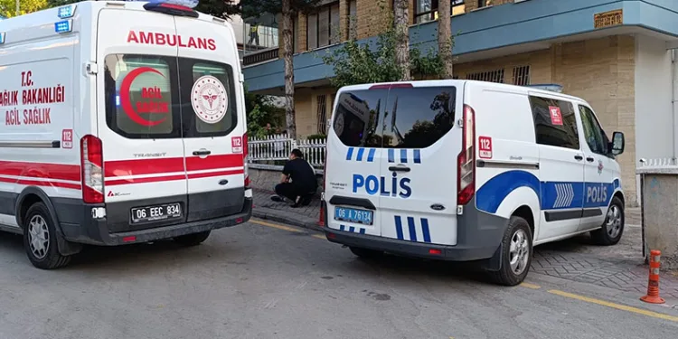 2 çocuğunu tabancayla öldüren baba kendini vurdu
