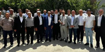 Ercan Özel iki ailenin barışı için Bitlis’e gitti