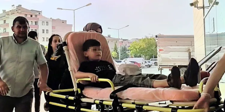 Bursa’da kepçenin çarptığı çocuğun parmağı koptu