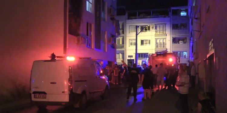 Bursa’da 4 katlı bina alev aldı, 7 kişi dumandan etkilendi