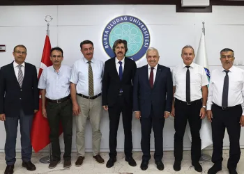 Nilüfer Belediyesi üniversiteli öğrencilerin yanında