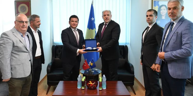 Erkan Aydın’dan Kosova’da ziyaretler