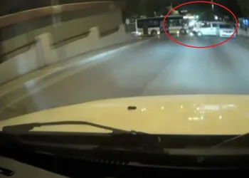 Bursa’da sosyal medyada canlı yayın yaparken kaza yaptılar